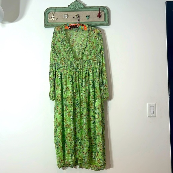 ZARA LIGHT GREEN Boho FLORAL DRESS Midi length
METALLIC DETAILS Size Medium - Picture 1 of 15